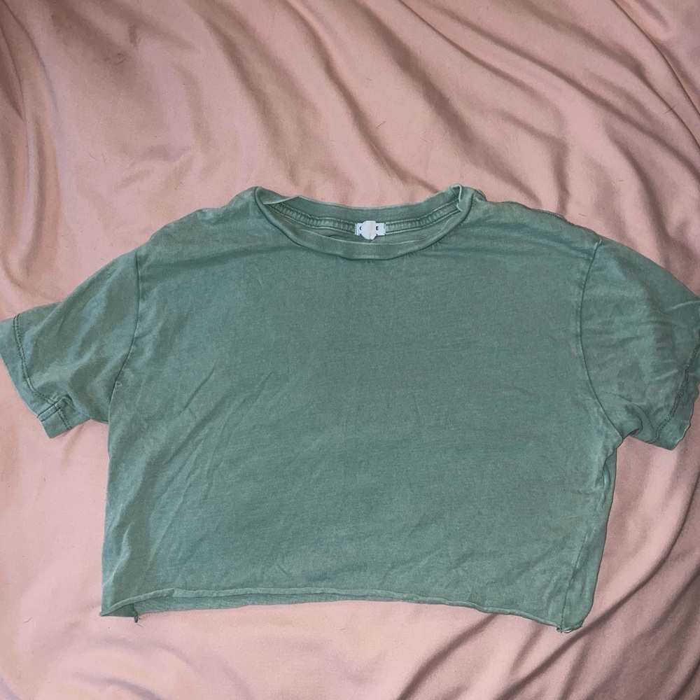Garage cropped tee